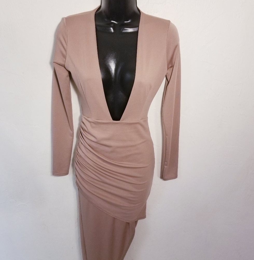 Missguided Long Sleeve Plunging Asymmetrical Dress - Picture 5 of 8